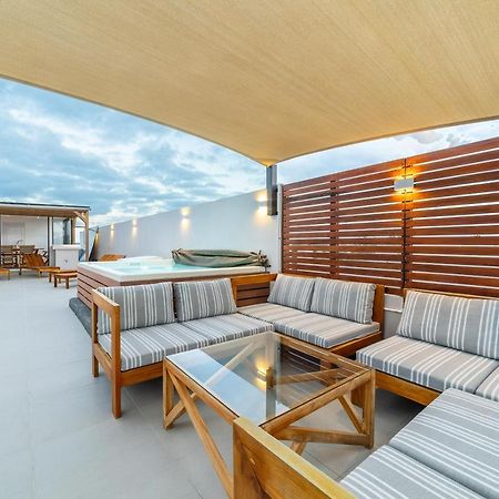 One Bay Residence Unit 15 - Penthouse With Private Roof Top, Jacuzzi And Sea View Grand Baie Exterior photo