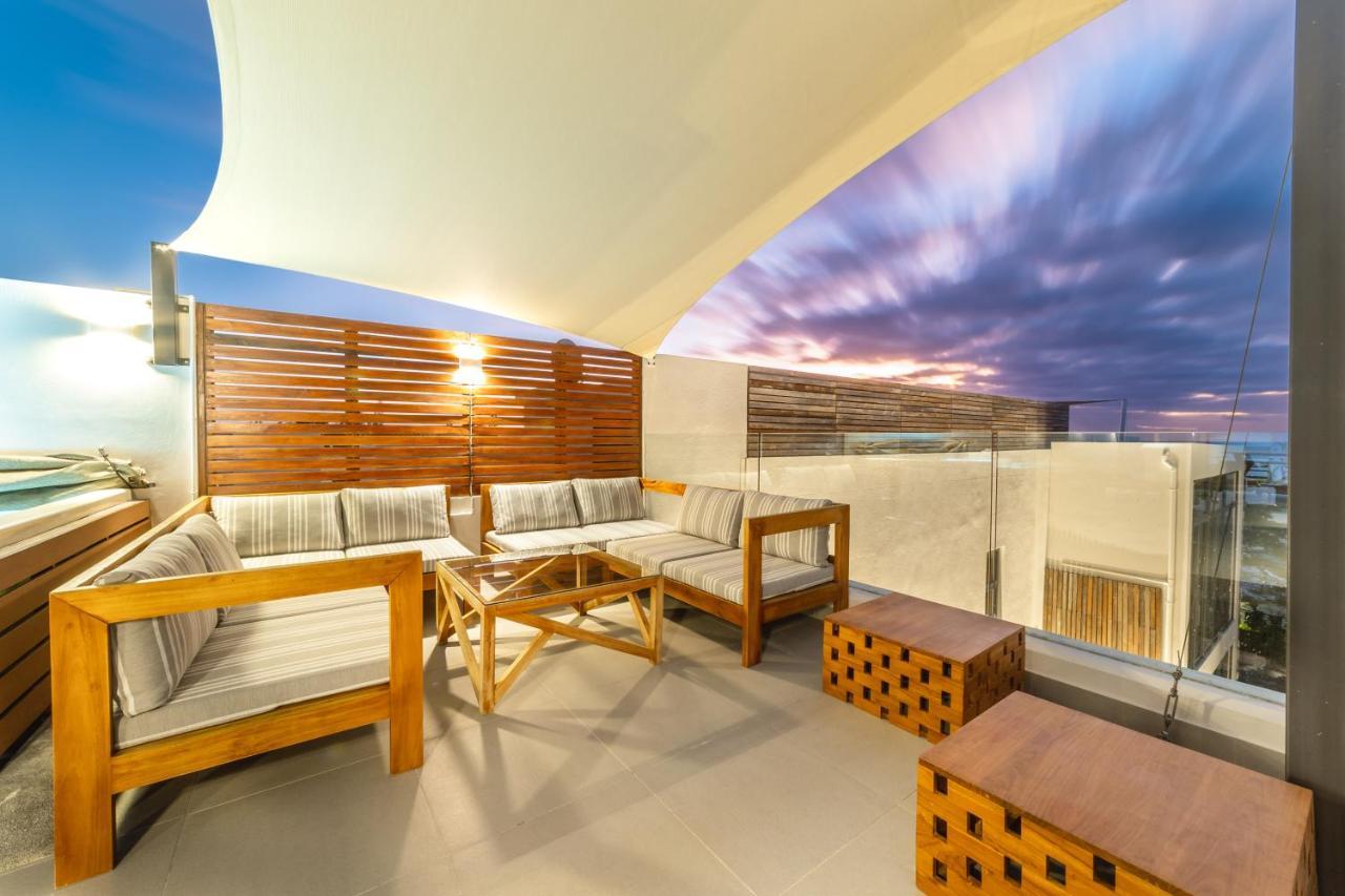 One Bay Residence Unit 15 - Penthouse With Private Roof Top, Jacuzzi And Sea View Grand Baie Exterior photo