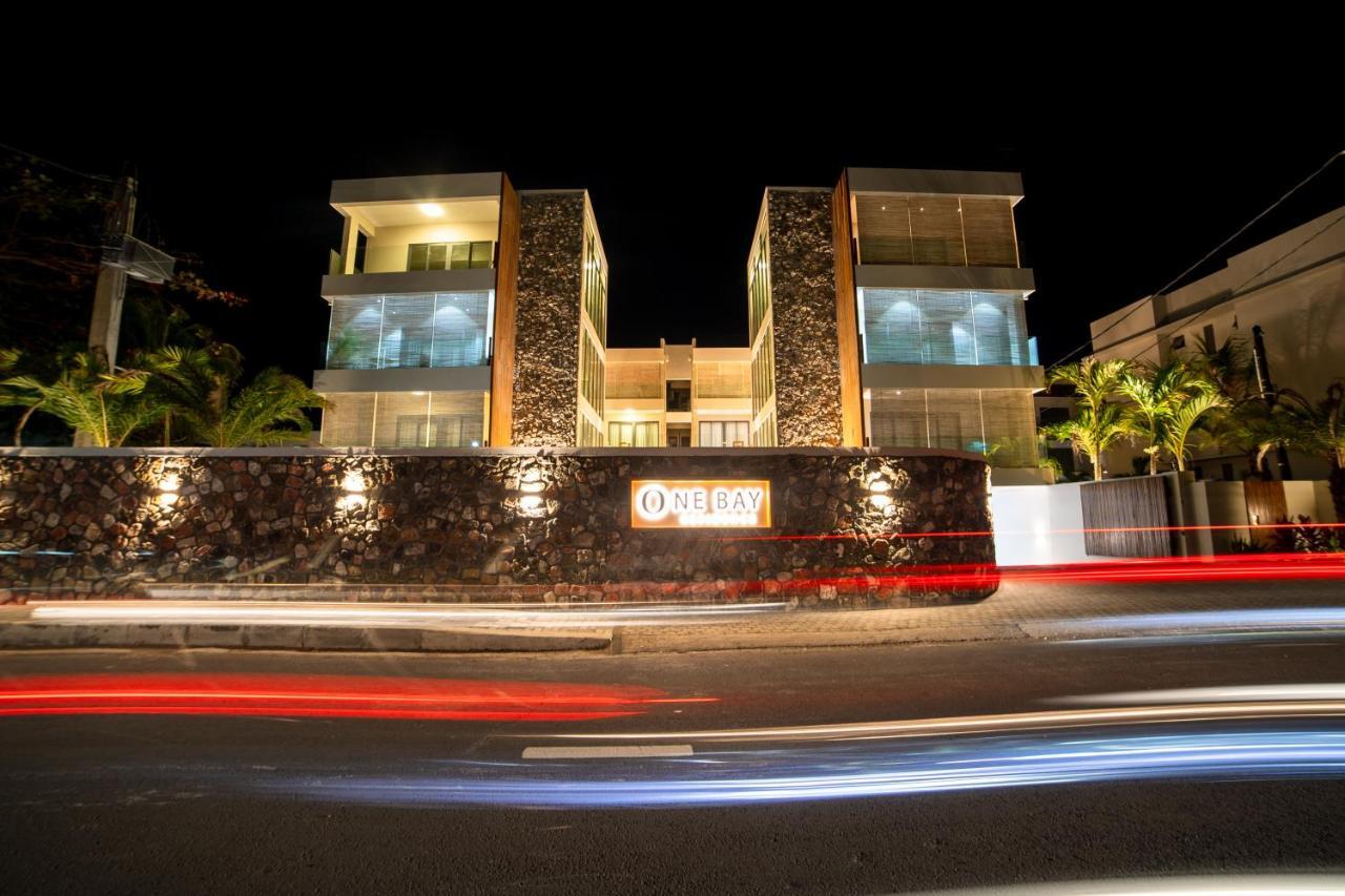 One Bay Residence Unit 15 - Penthouse With Private Roof Top, Jacuzzi And Sea View Grand Baie Exterior photo