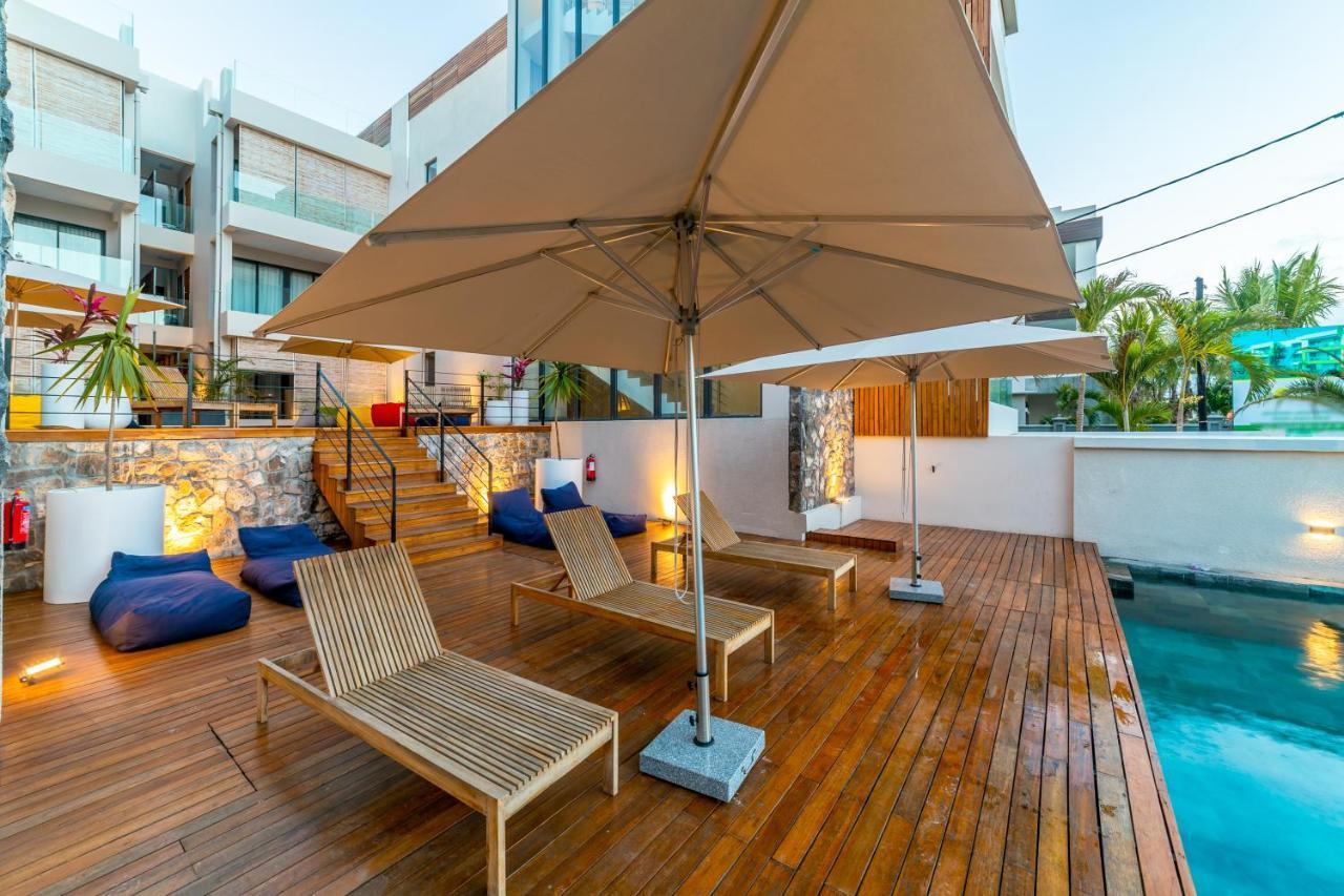 One Bay Residence Unit 15 - Penthouse With Private Roof Top, Jacuzzi And Sea View Grand Baie Exterior photo